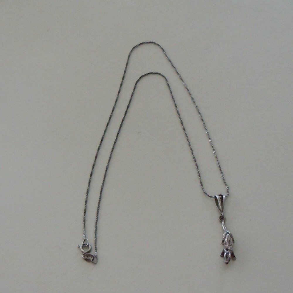 STERLING SILVER CHAIN W/ALLIGATOR / CROCODILE PENDANT